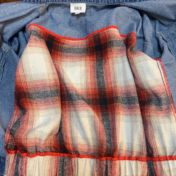 BKE denim blue jean jacket. - Picture 5 of 11